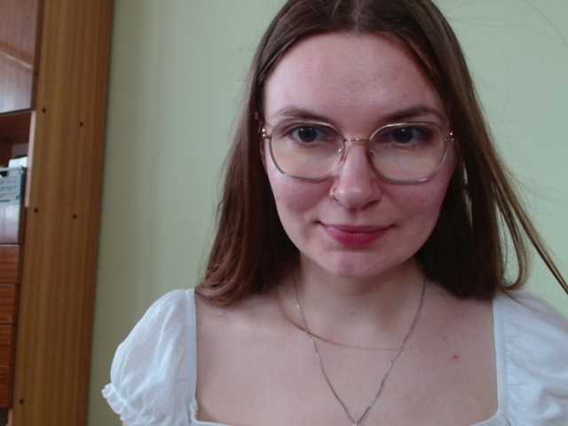 Ellyxcute live cam on BongaCams