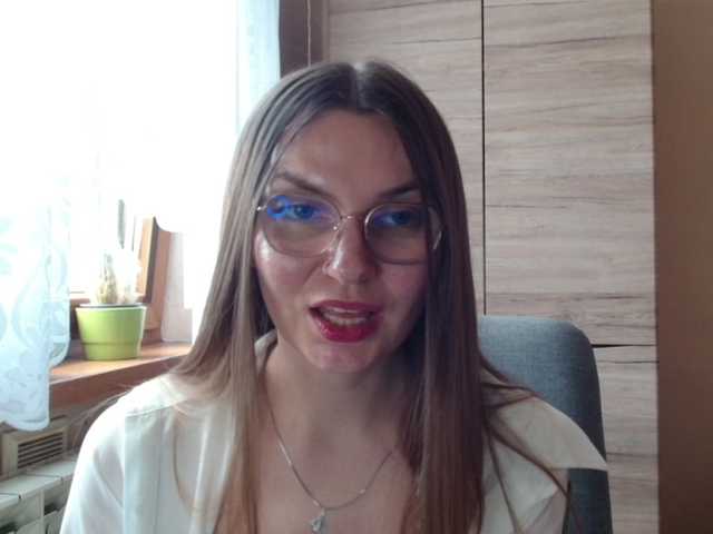 Ellyxcute live cam on BongaCams