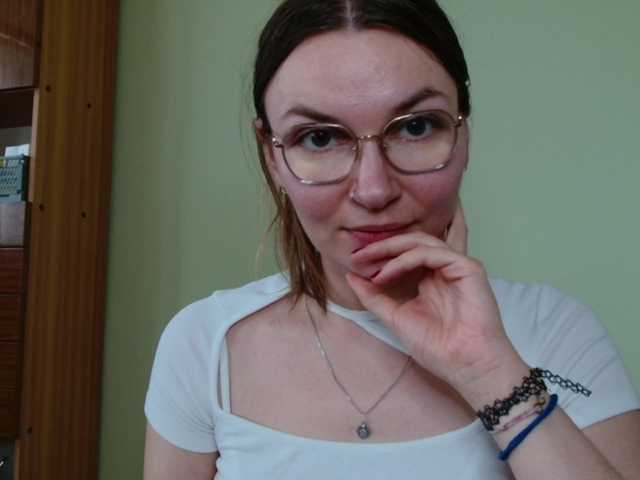Ellyxcute live cam on BongaCams