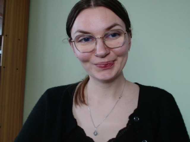 Ellyxcute live cam on BongaCams