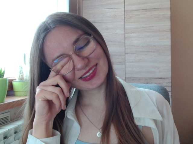 Ellyxcute live cam on BongaCams