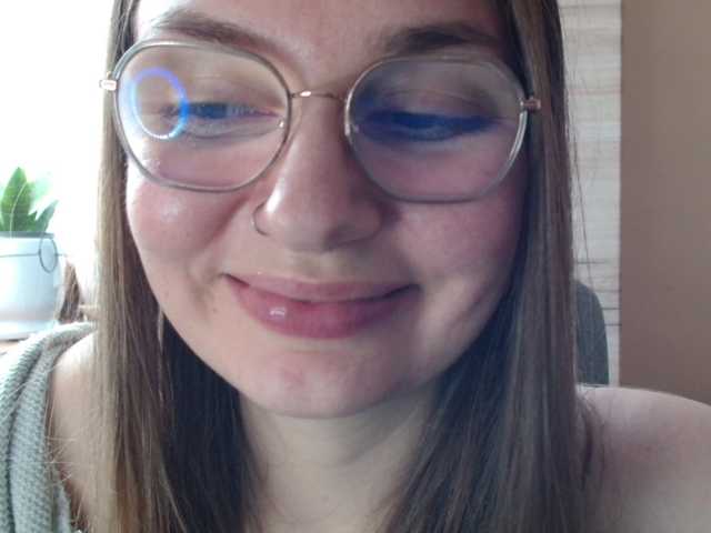 Ellyxcute live cam on BongaCams
