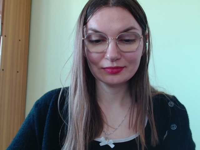 Ellyxcute live cam on BongaCams