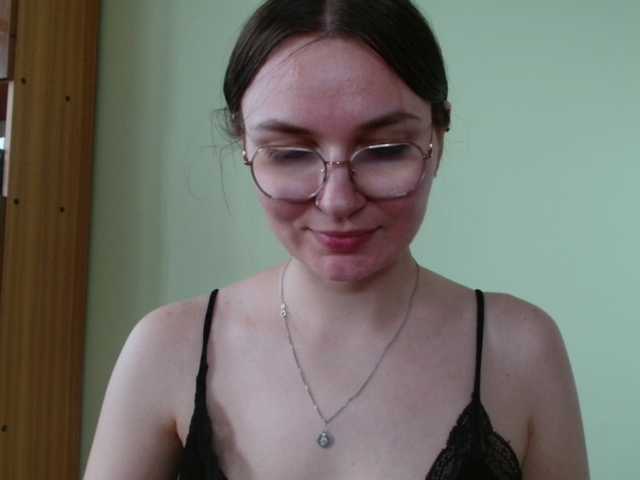 Ellyxcute live cam on BongaCams