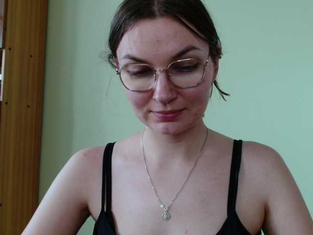 Ellyxcute live cam on BongaCams