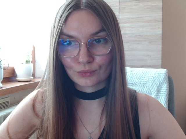 Ellyxcute live cam on BongaCams