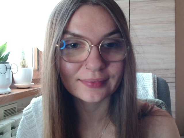 Ellyxcute live cam on BongaCams