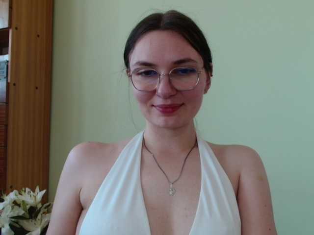 Ellyxcute live cam on BongaCams