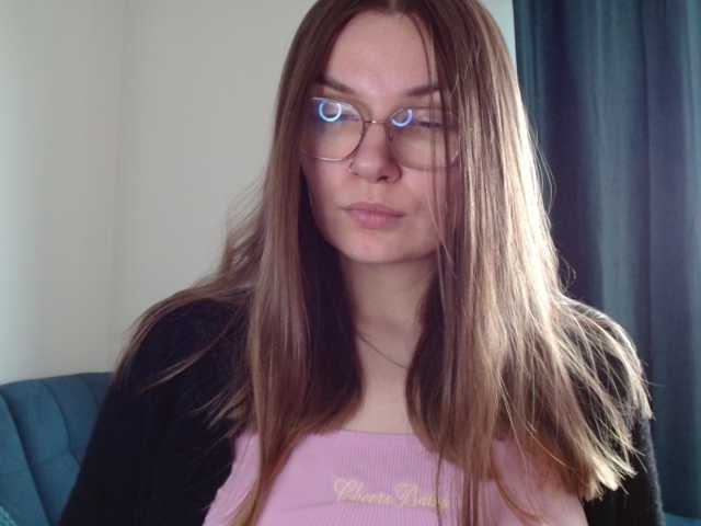Ellyxcute live cam on BongaCams