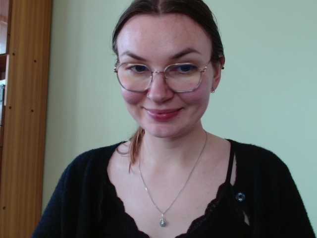 Ellyxcute live cam on BongaCams