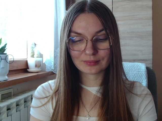 Ellyxcute live cam on BongaCams