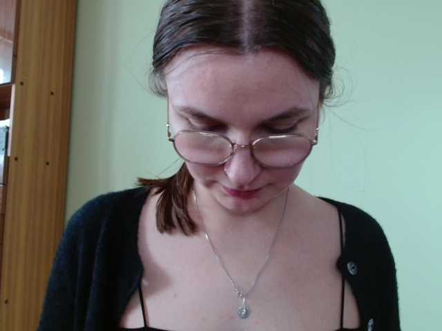 Ellyxcute, en directo ahora en BongaCams