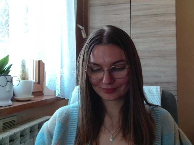 Ellyxcute — live female cam