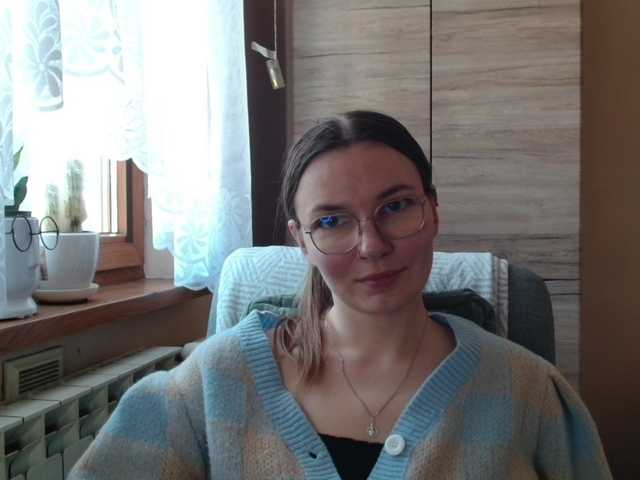 Ellyxcute live cam on BongaCams