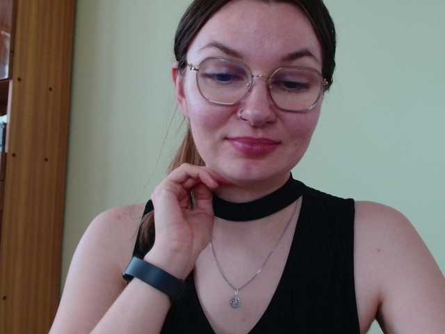 Ellyxcute live cam on BongaCams