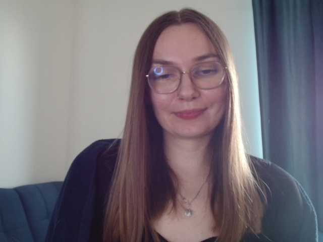 Ellyxcute live cam on BongaCams