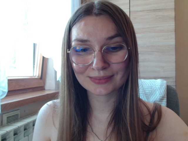 Ellyxcute live cam on BongaCams