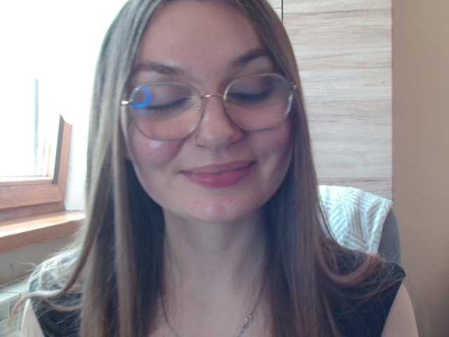 Ellyxcute live cam on BongaCams