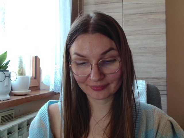 Ellyxcute live cam on BongaCams
