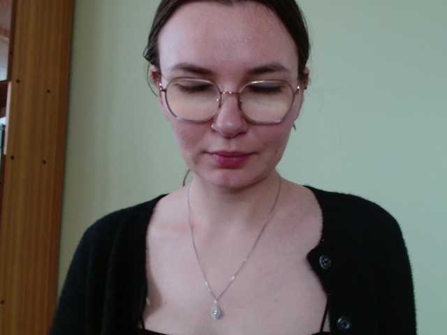 Ellyxcute, en directo ahora en BongaCams