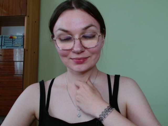 Ellyxcute live cam on BongaCams