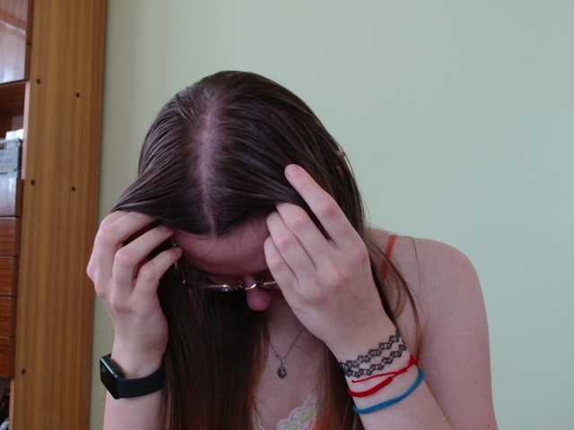 Ellyxcute live cam on BongaCams