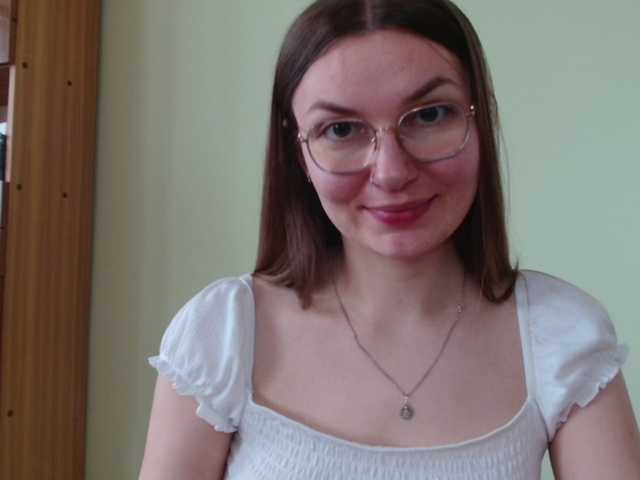 Ellyxcute live cam on BongaCams