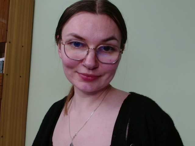 Ellyxcute live cam on BongaCams