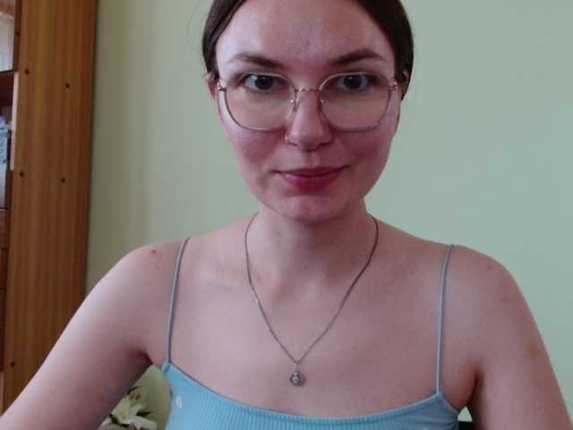 Ellyxcute live cam on BongaCams