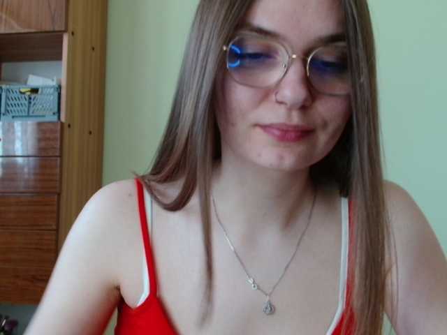 Ellyxcute's BongaCams show and profile