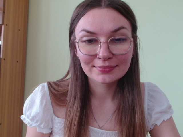 Ellyxcute live cam on BongaCams