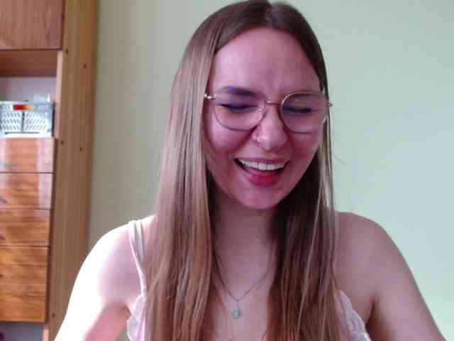 Ellyxcute webcam