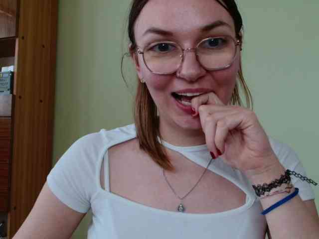 Model: Ellyxcute
