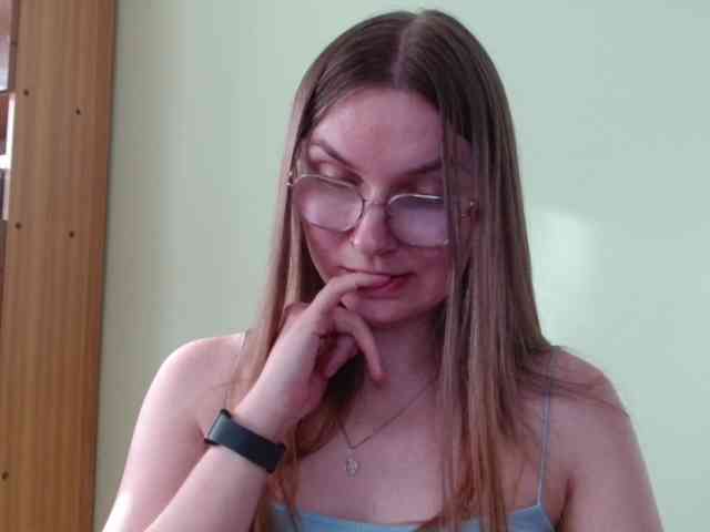 Model: Ellyxcute