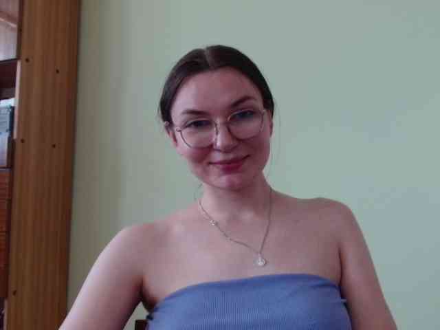 Ellyxcute Live Webcam on BongaCams