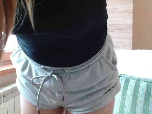Ellyxcute webcam