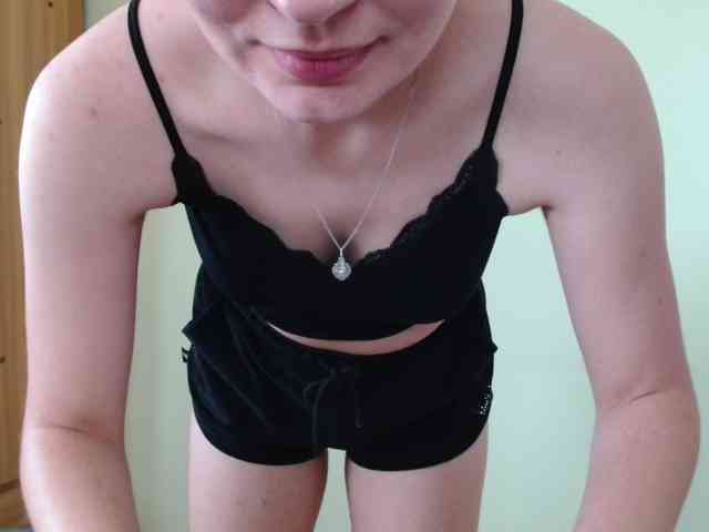 Ellyxcute webcam