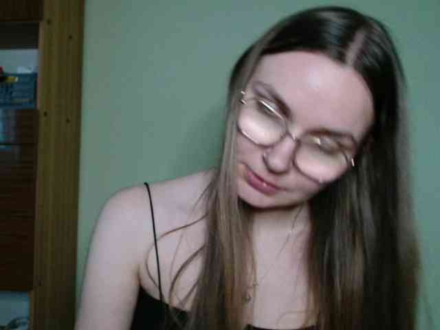 Model: Ellyxcute