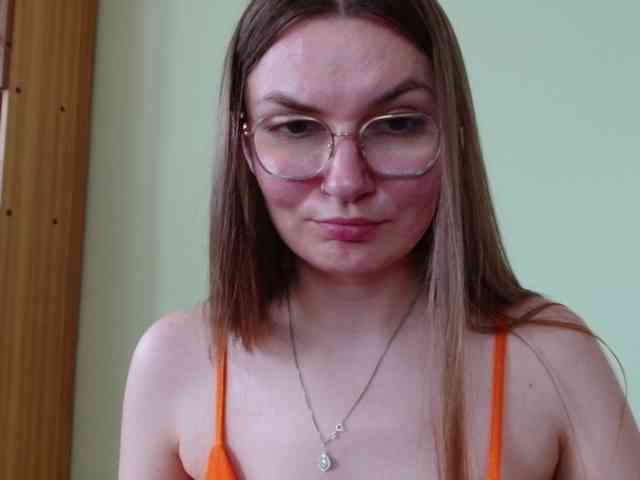 Model: Ellyxcute