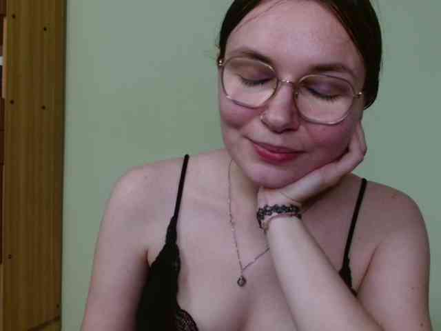 Model: Ellyxcute