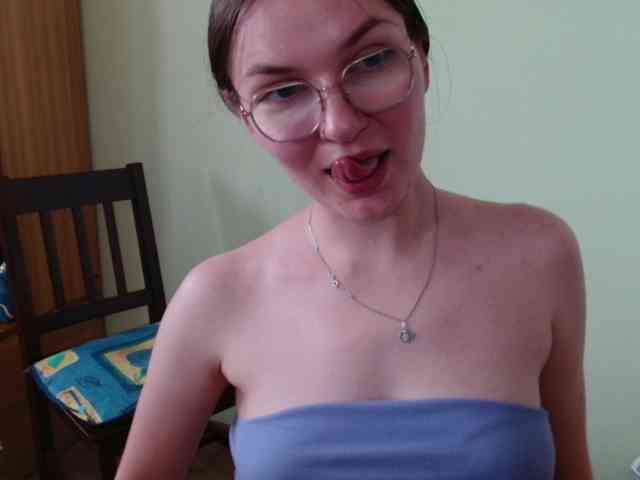 Ellyxcute Live Webcam on BongaCams