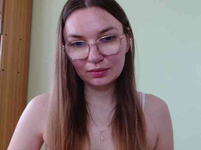 Model: Ellyxcute