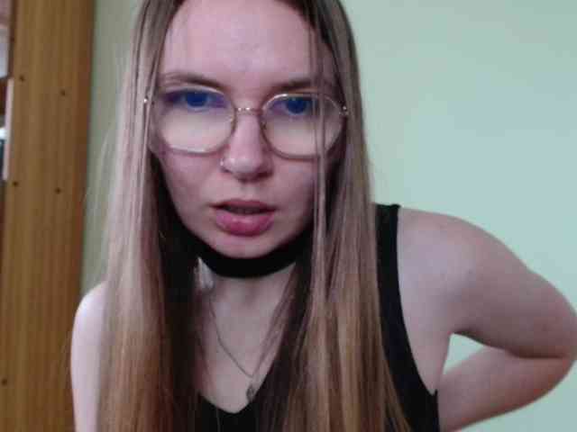 Model: Ellyxcute