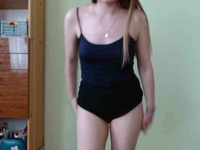 Ellyxcute webcam