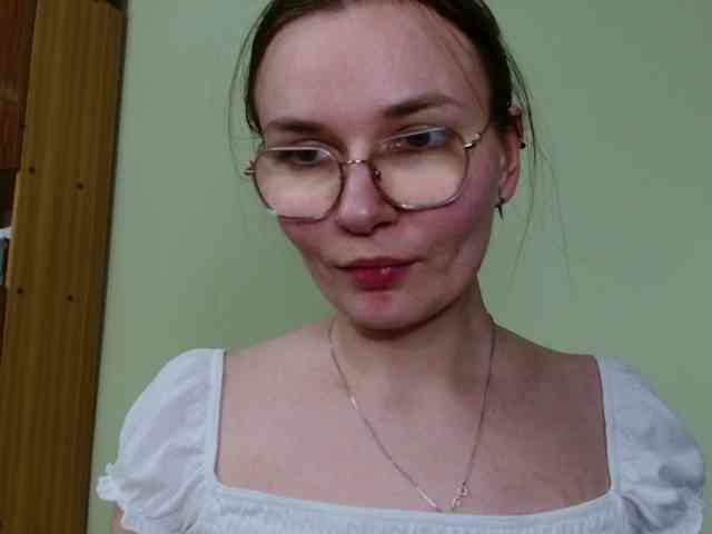 Model: Ellyxcute