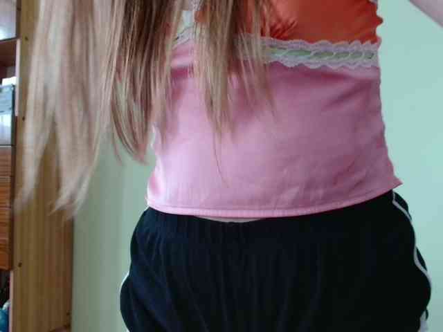 Model: Ellyxcute