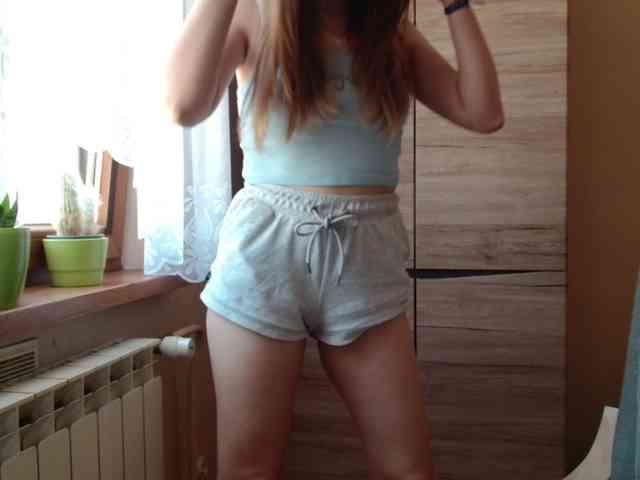 Ellyxcute webcam