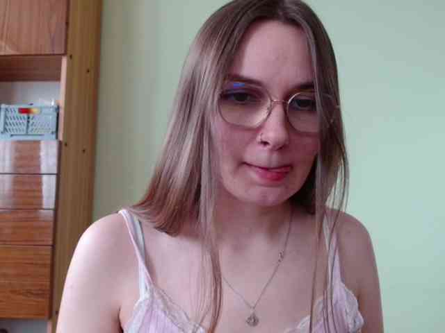 Ellyxcute webcam