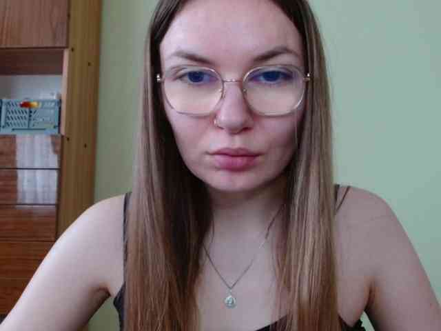 Model: Ellyxcute