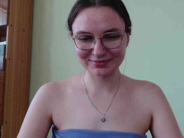 Ellyxcute Live Webcam on BongaCams